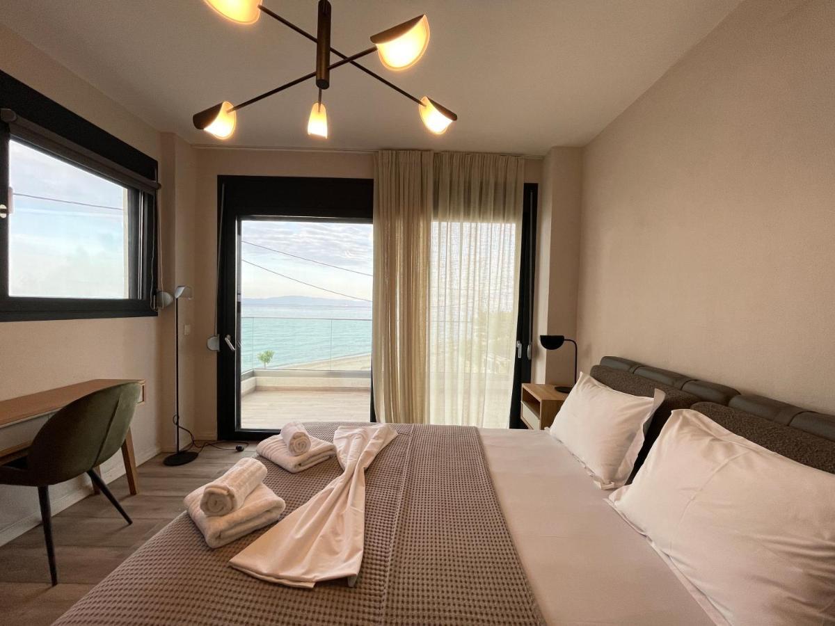 Villa Oleandra By The Sea Polychrono Exterior photo